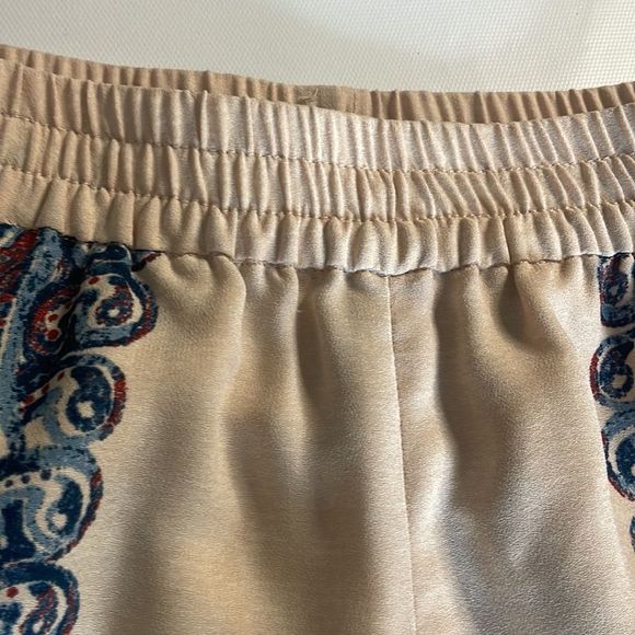 BCBGMAXAZRIA XS Cream & Blue Tribal Print Wide Leg Pants with Front Pocket - Picture 5 of 8